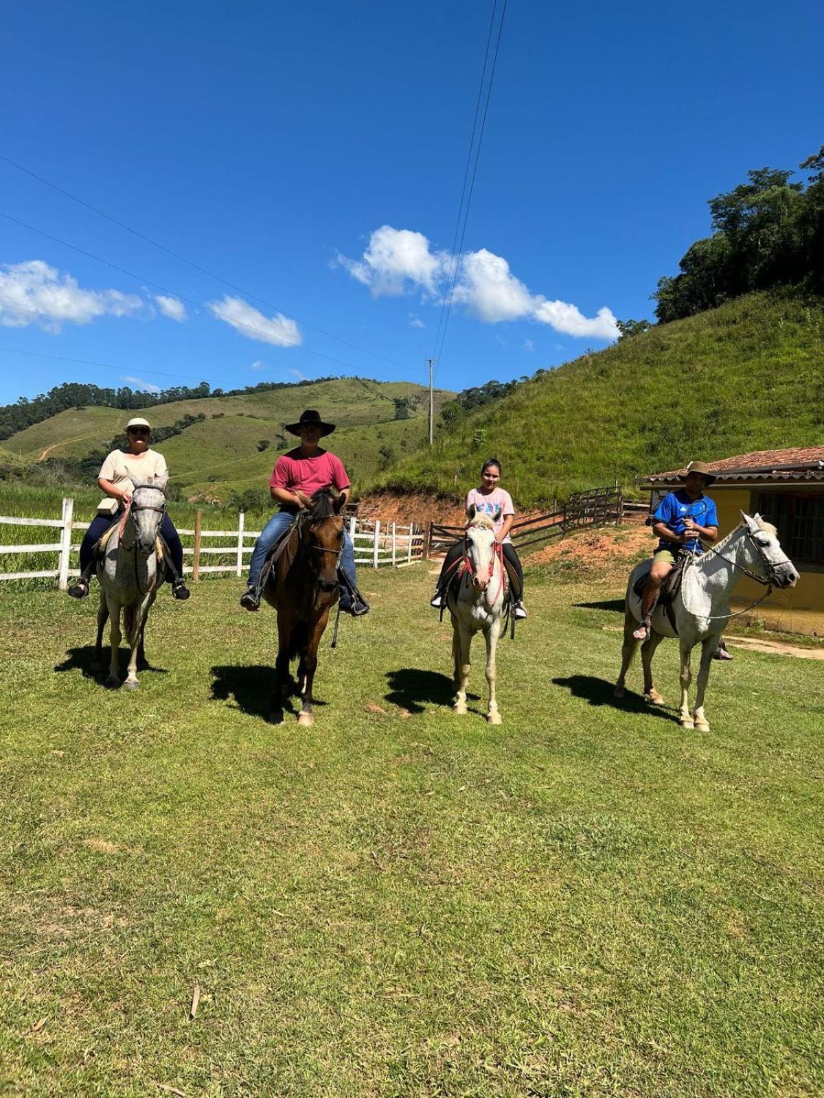 Pousada Rural E Pesqueiro Chale Da Serra Conceição da Ibitipoca Bagian luar foto